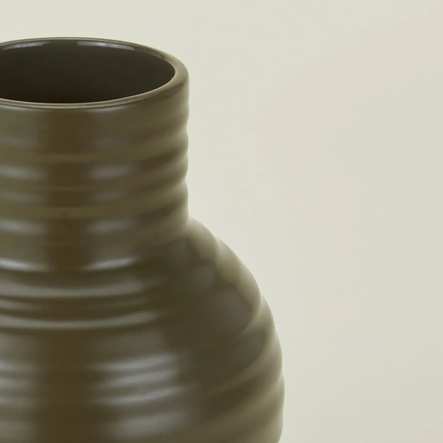 Hawkins New York Bath Accessories^Essential Ceramic Vase