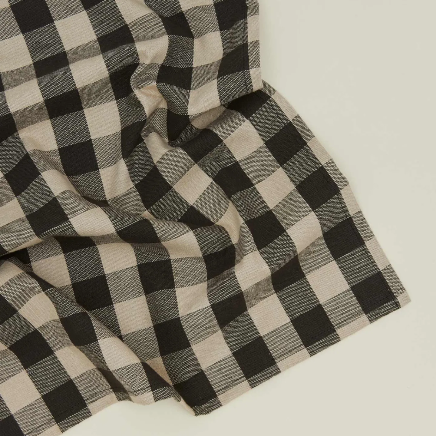 Hawkins New York Table Linens^Essential Gingham Dinner Napkin, Set of 4