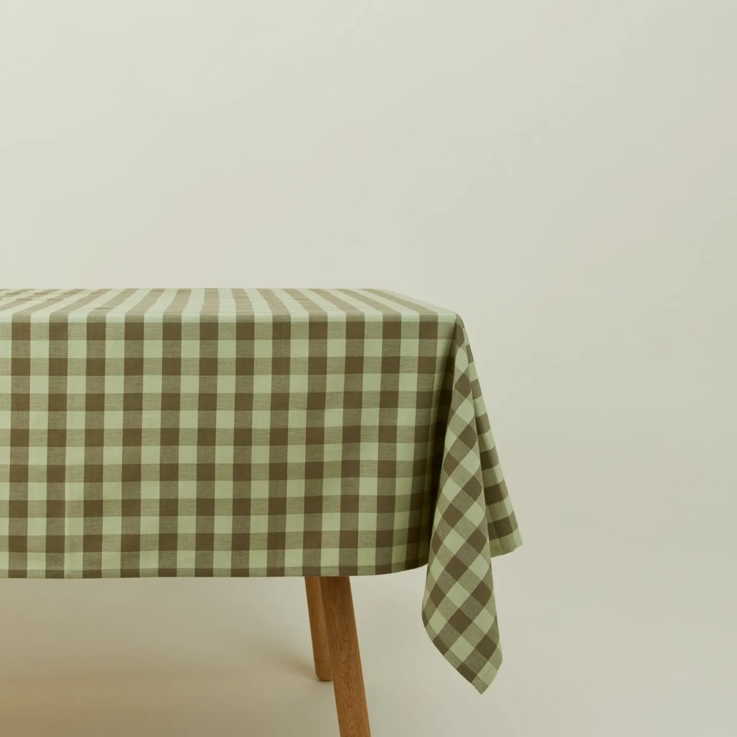 Hawkins New York Table Linens^Essential Gingham Tablecloth