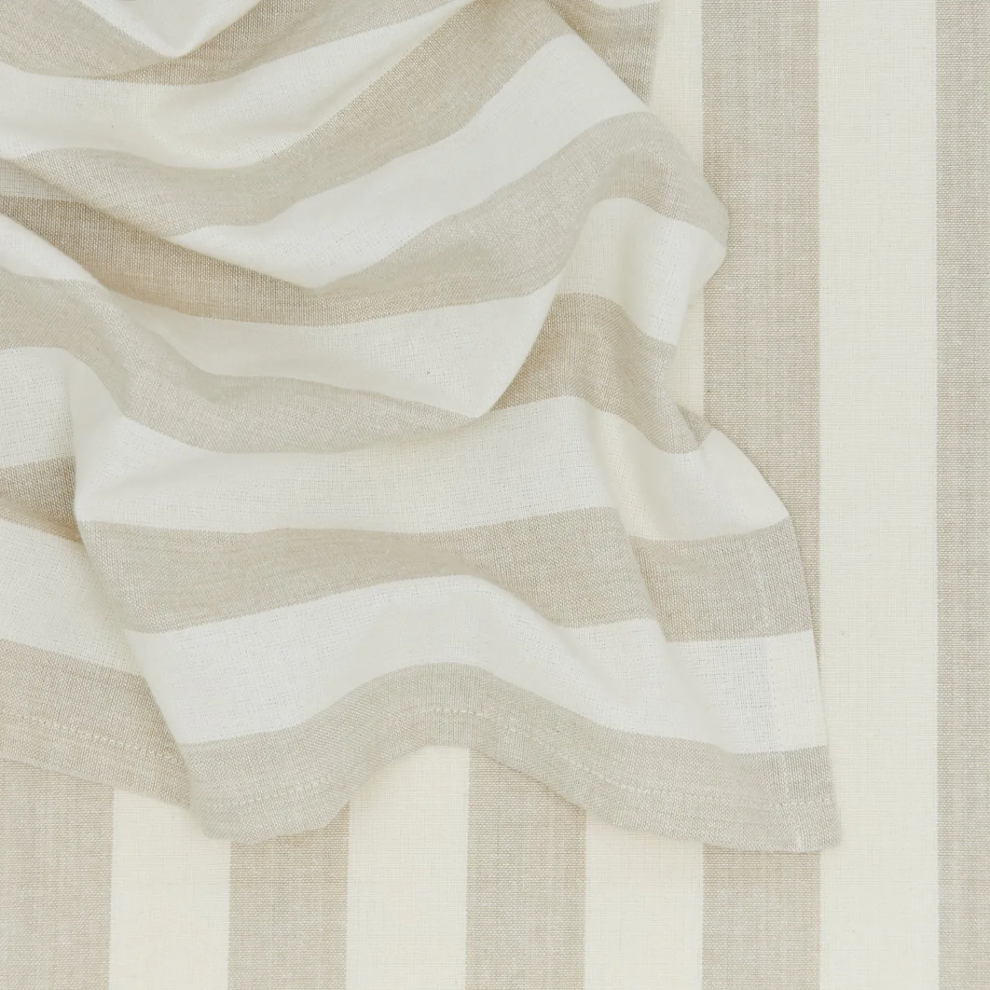 Hawkins New York Table Linens^Essential Striped Dinner Napkin, Set of 4