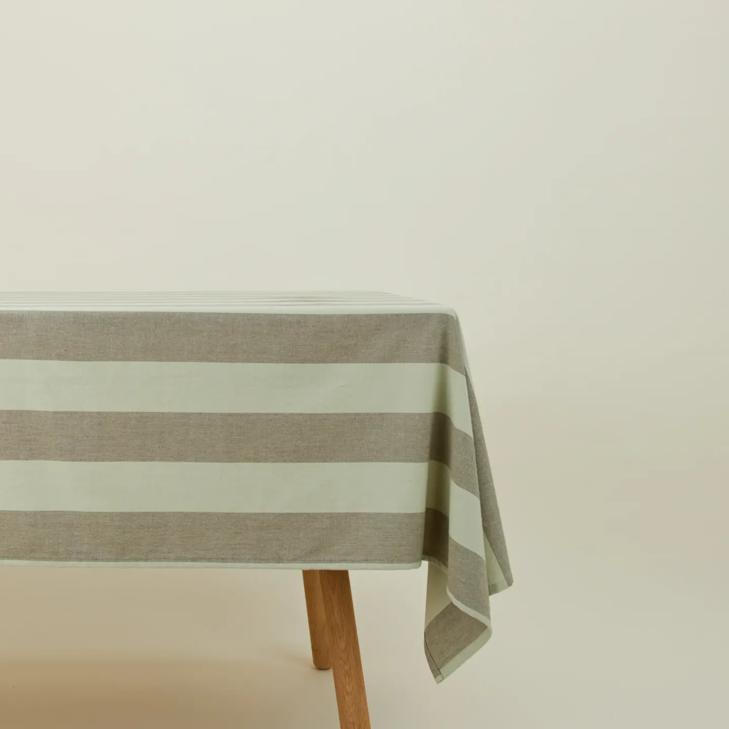 Hawkins New York Table Linens^Essential Striped Tablecloth
