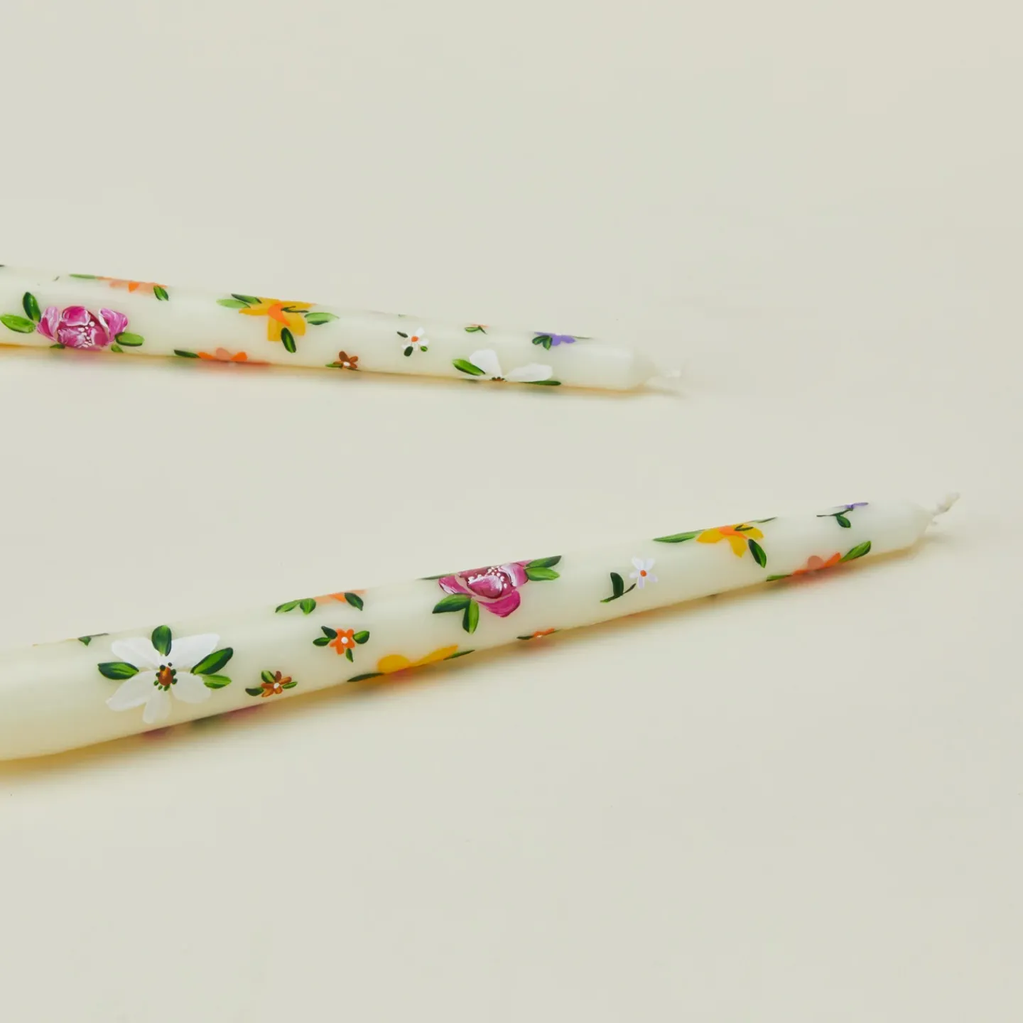 Ashley Myers Candles & Tapers^Floral Handpainted Taper Pair - White