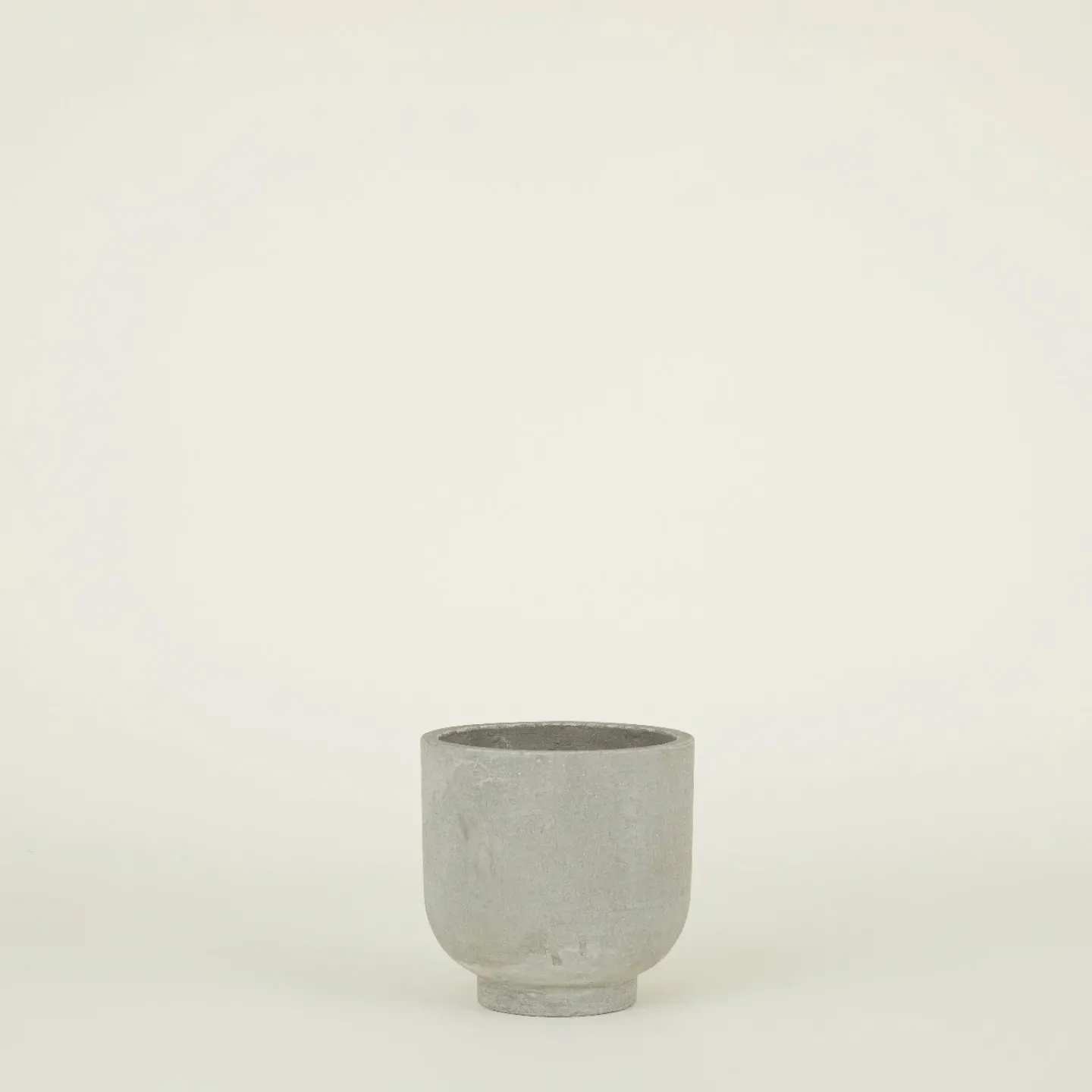 Hawkins New York Garden & Patio^Footed Planter