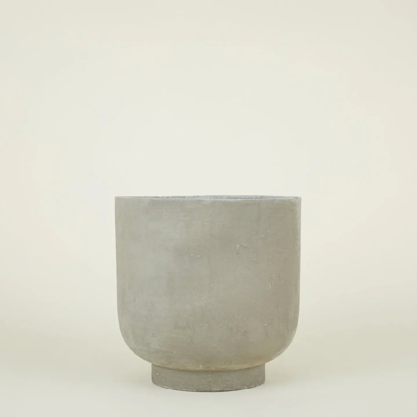 Hawkins New York Garden & Patio^Footed Planter