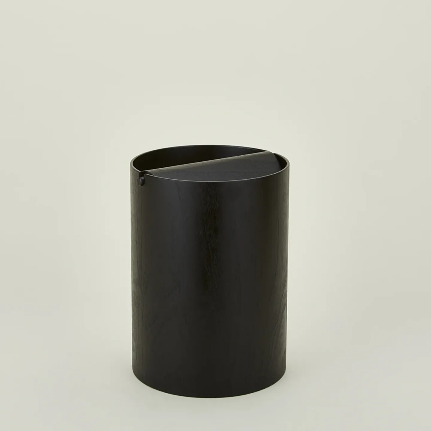 Saikai Toki Bath Accessories|Baskets & Storage^Lidded Wooden Wastebasket
