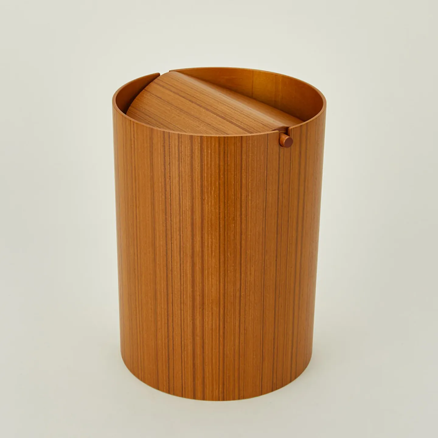 Saikai Toki Bath Accessories|Baskets & Storage^Lidded Wooden Wastebasket