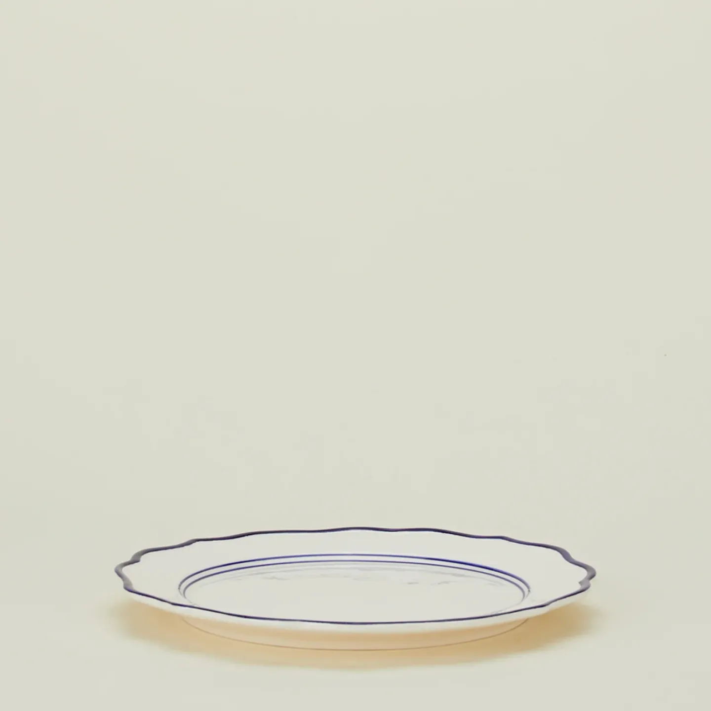 Maison Madison Home Serveware^Ogee Edge Round Platter