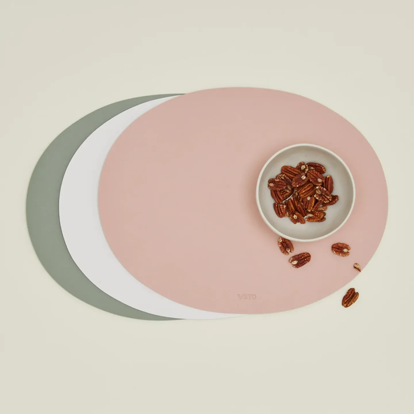 Illo Table Linens^Oval Placemat