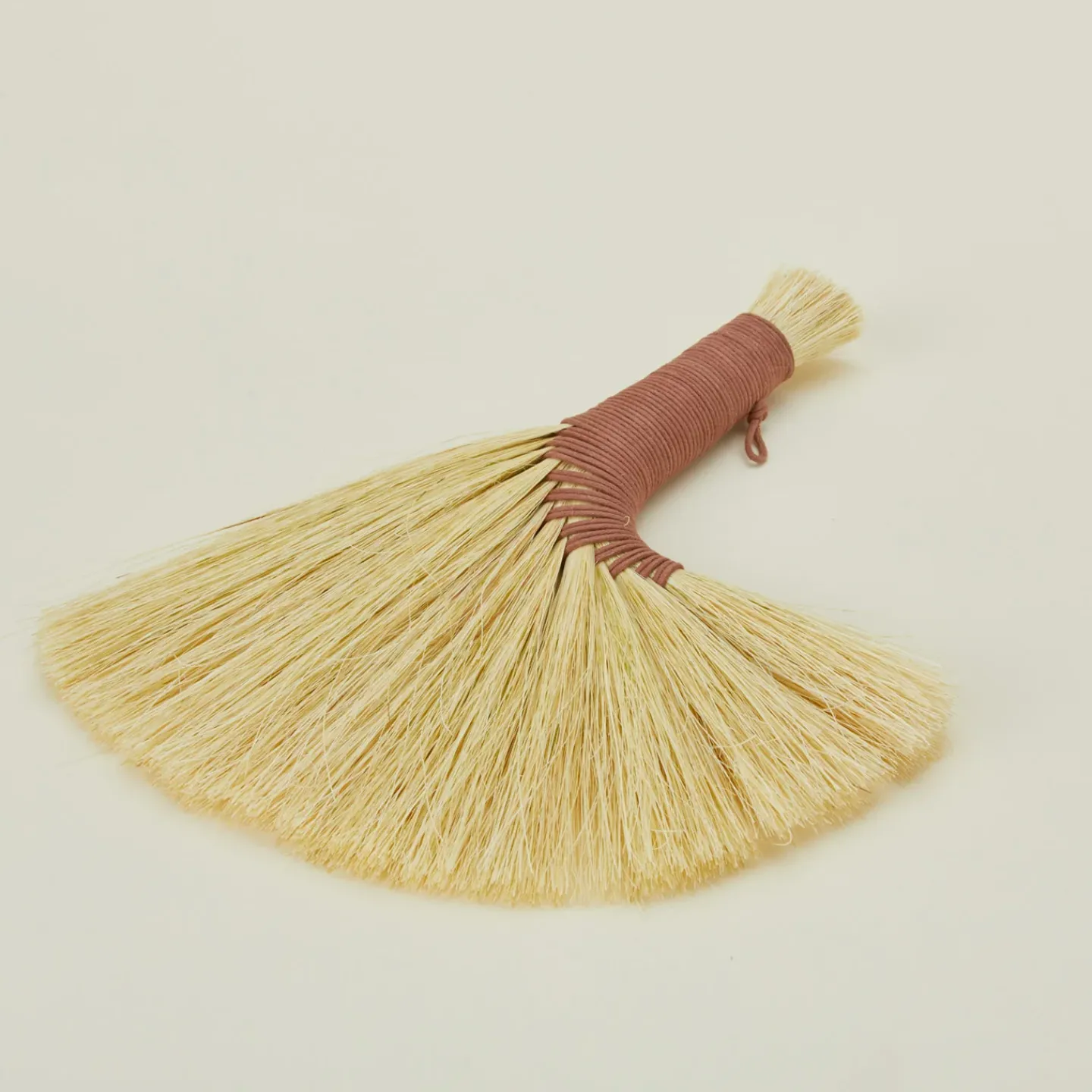 SWEVEN Kitchen Accessories|Kitchen Cleaning^Small Turkey Wing Broom