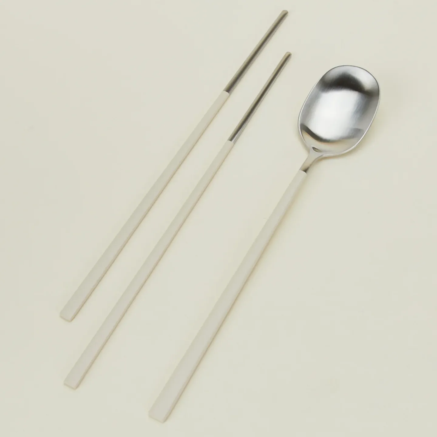 Illo Flatware^Spoon + Chopsticks Set